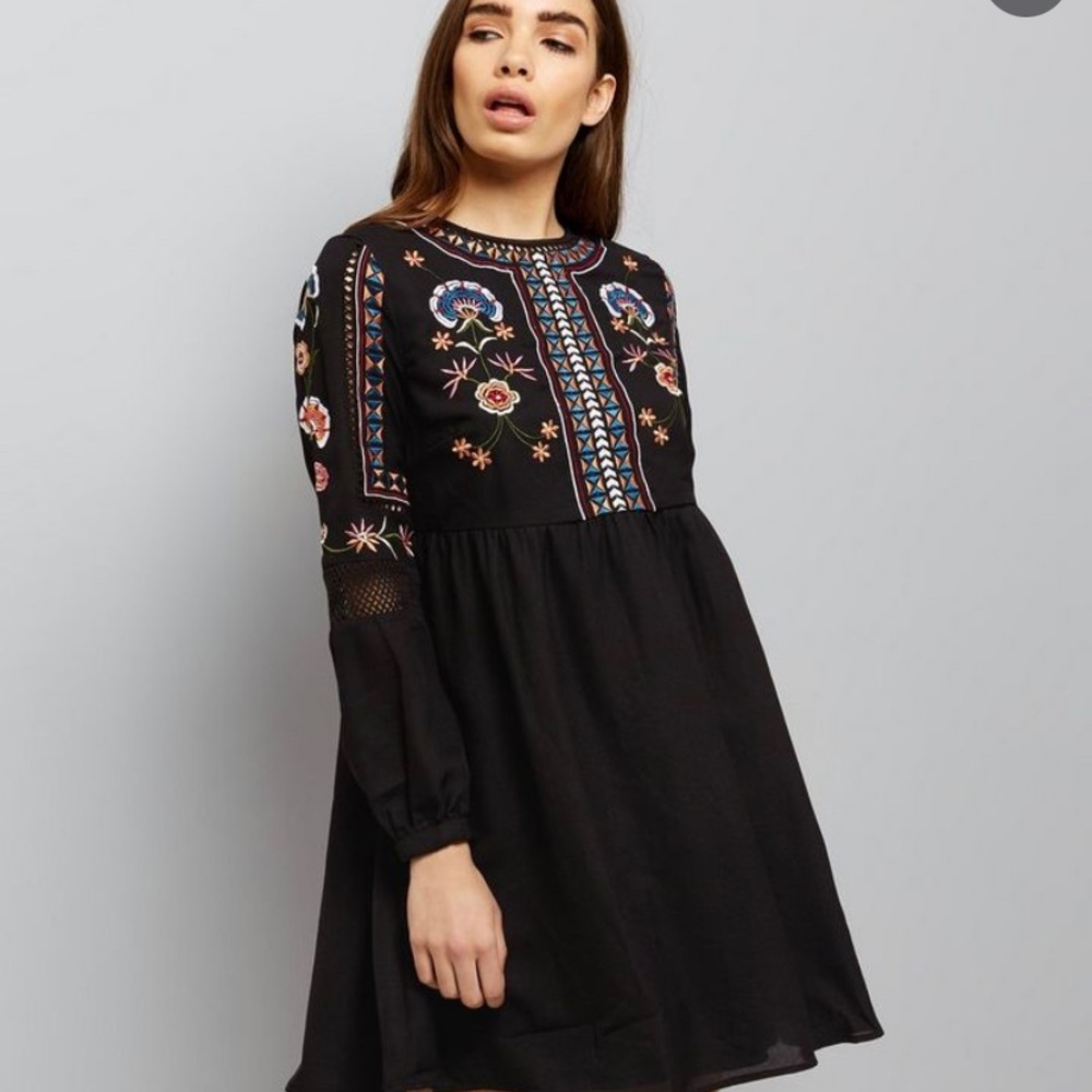 New Look Embroidered Black Dress Size 8 Bohemian Floral Long Sleeved Zip Back